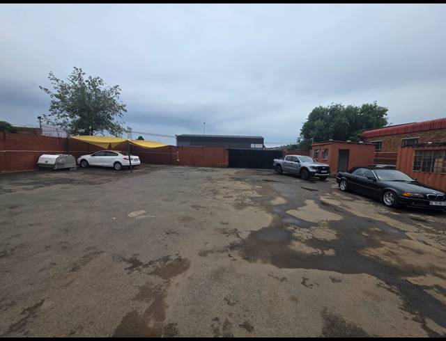 2,000M² INDUSTRIAL YARD TO LET IN ALRODE SOUTH